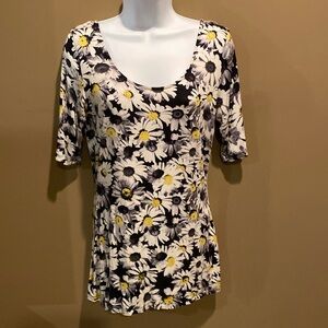 Rue21 flowered top size XL